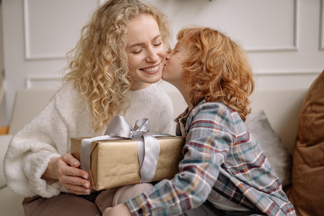Verwen je moeder met de leukste moederdagcadeaus