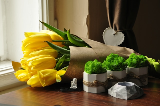 Woonkamer opfleuren met bloemen